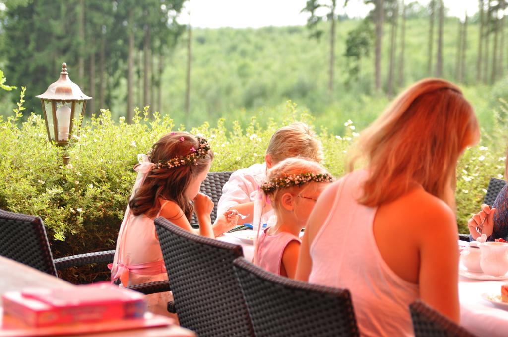 Hotel Landhaus Berghof Wenden  エクステリア 写真