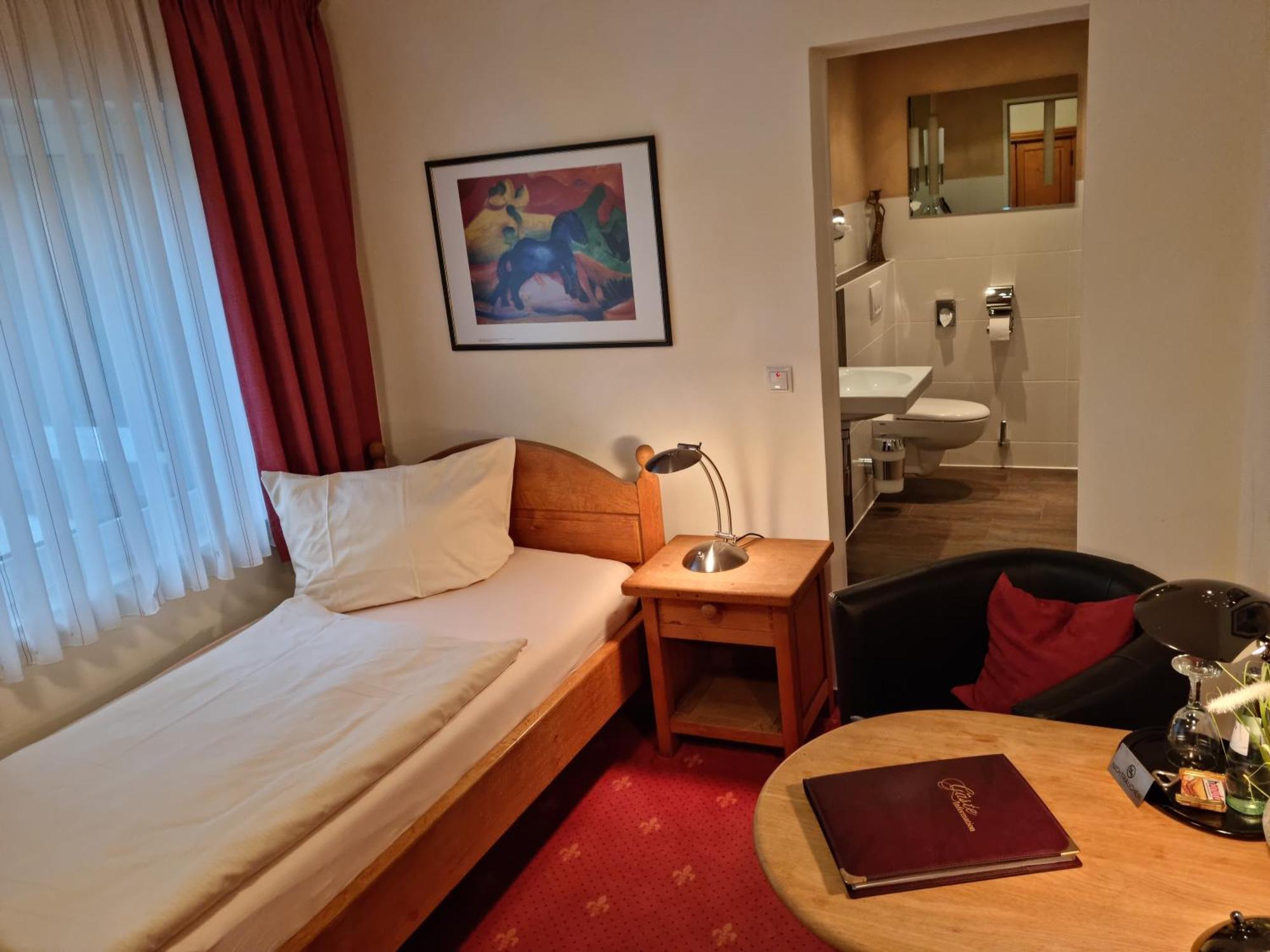 Hotel Landhaus Berghof Wenden  エクステリア 写真