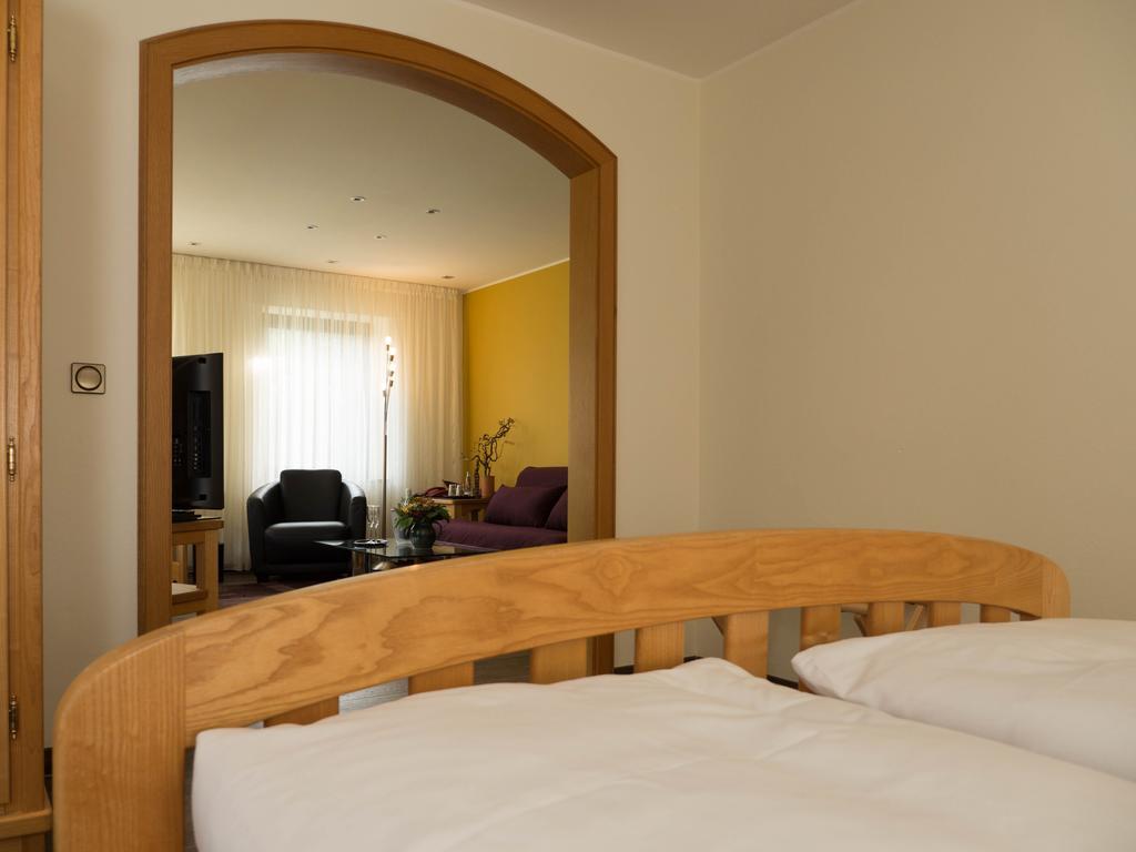 Hotel Landhaus Berghof Wenden  エクステリア 写真