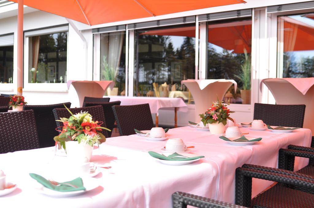 Hotel Landhaus Berghof Wenden  エクステリア 写真